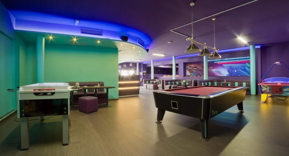 Hotel Domino Niemodlin Екстер'єр фото